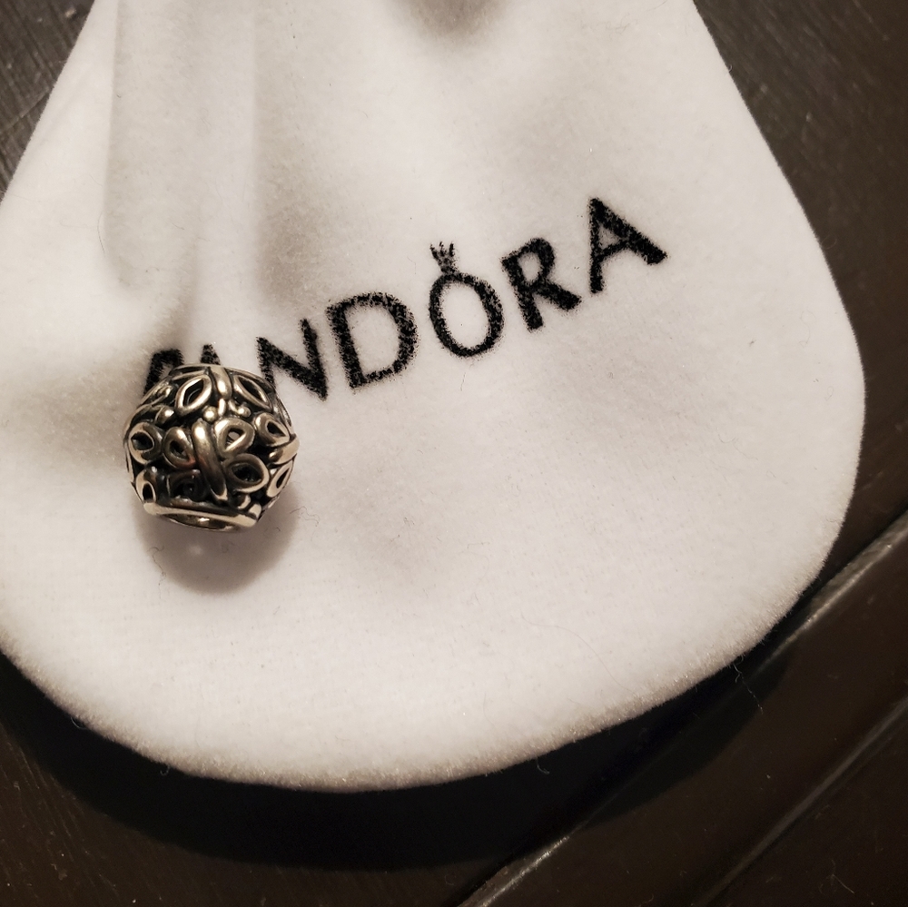 Pandora charm - butterflies 🦋